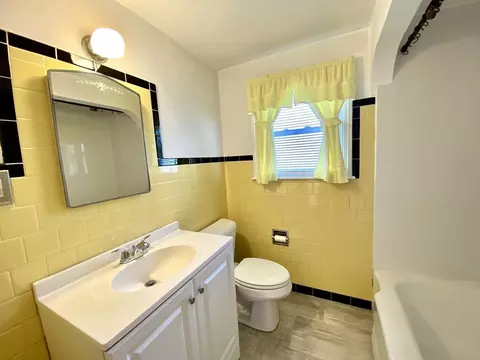 152 Carroll St, Springfield, MA 01108 photo 8
