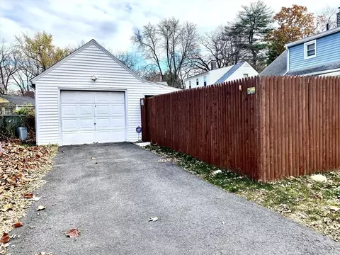 152 Carroll St, Springfield, MA 01108 photo 28