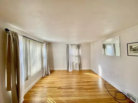 152 Carroll St, Springfield, MA 01108 photo 9