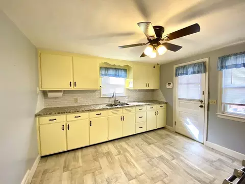 152 Carroll St, Springfield, MA 01108 photo 6