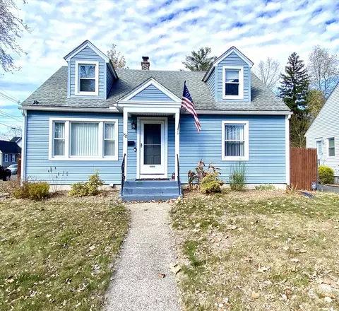 152 Carroll St, Springfield, MA 01108