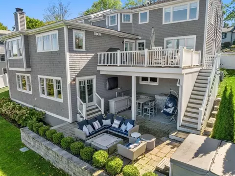 Exterior - 43 Harborview Dr, Hingham, MA 02043 photo 3 of 4