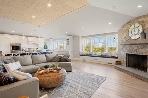 Living - 43 Harborview Dr, Hingham, MA 02043 photo 2 of 2