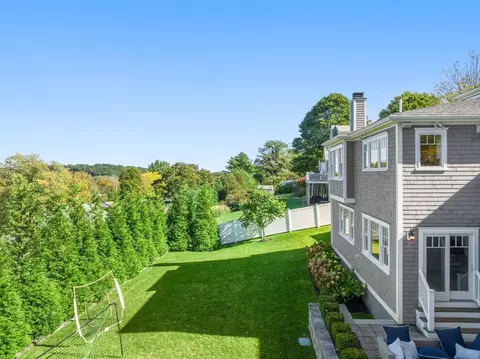 Exterior - 43 Harborview Dr, Hingham, MA 02043 photo 4 of 4