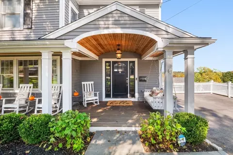 Exterior - 43 Harborview Dr, Hingham, MA 02043 photo 2 of 4
