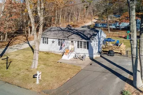 4 Wakefield Ave, Webster, MA 01570 photo 6