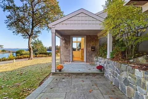 10 Crowninshield Rd, Marblehead, MA 01945 photo 14