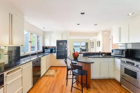10 Crowninshield Rd, Marblehead, MA 01945 photo 28