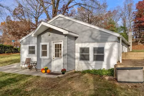 7 Faulkner Rd, Grafton, MA 01536