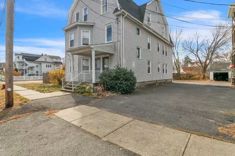 526 Springfield St, Chicopee, MA 01013