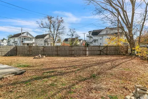 526 Springfield St, Chicopee, MA 01013 photo 6