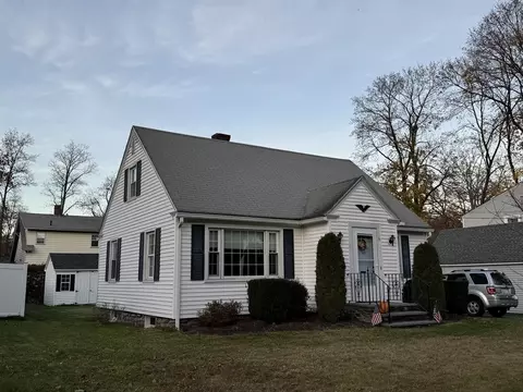 4 Benjamin Rd, Worcester, MA 01602