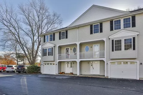 184 Tyngsboro Rd #14, Chelmsford, MA 01863
