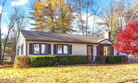 20 Wedgewood Ln, Leominster, MA 01453