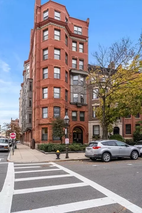199 Marlborough St #102, Boston, MA 02116