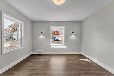 Living - 127 Abbott St, Springfield, MA 01118 photo 6 of 6