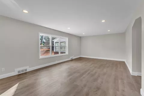 Living - 127 Abbott St, Springfield, MA 01118 photo 2 of 6