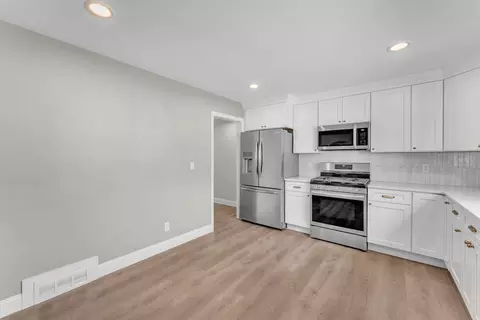 Kitchen - 127 Abbott St, Springfield, MA 01118 photo 2 of 6