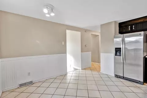 95 Bairdcrest Rd, Springfield, MA 01118 photo 5