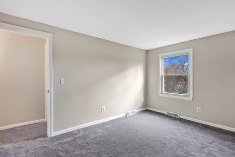 95 Bairdcrest Rd, Springfield, MA 01118 photo 16
