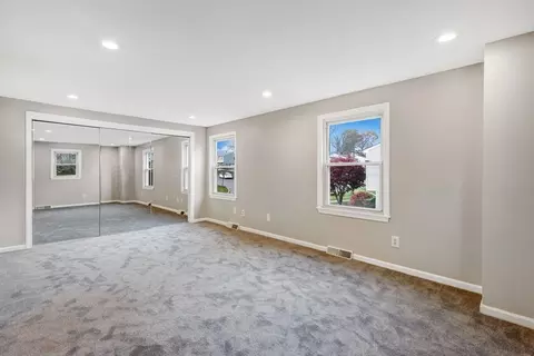95 Bairdcrest Rd, Springfield, MA 01118 photo 12