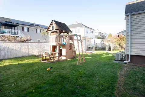 267 Montaup St, Fall River, MA 02724 photo 8
