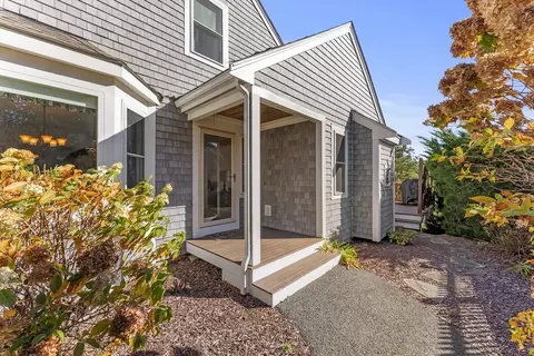 10 Butten Mews #10, Plymouth, MA 02360
