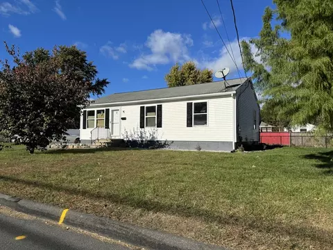 86 Empire St, Chicopee, MA 01013
