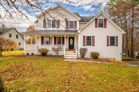 7 Courtney Ln, Southampton, MA 01073