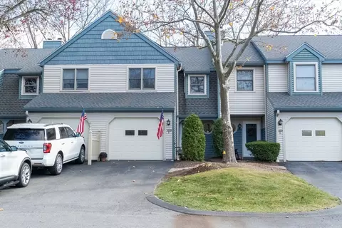 109 Crystal Brook Way #F, Marlborough, MA 01752