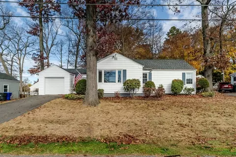 14 Hadley St, Springfield, MA 01118