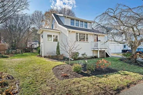 25 Wright St, Weymouth, MA 02190