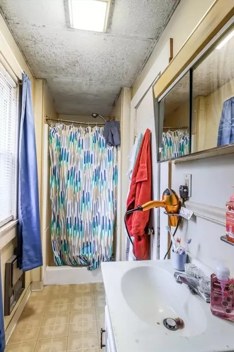 Bath - 116-118 North St, Ware, MA 01082 photo 3 of 4