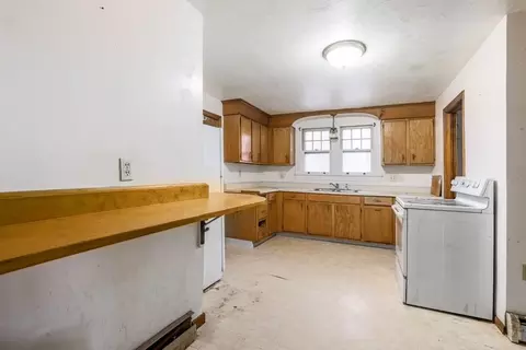 Kitchen - 116-118 North St, Ware, MA 01082 photo 6 of 8