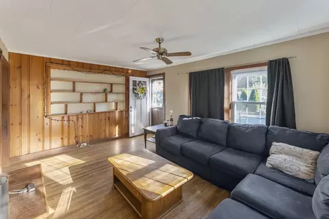 51 Warr Ave, Wareham, MA 02571 photo 2