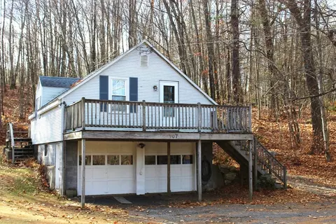 107 River St, Leicester, MA 01542