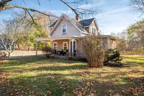 637 Sandwich Rd, Falmouth, MA 02536