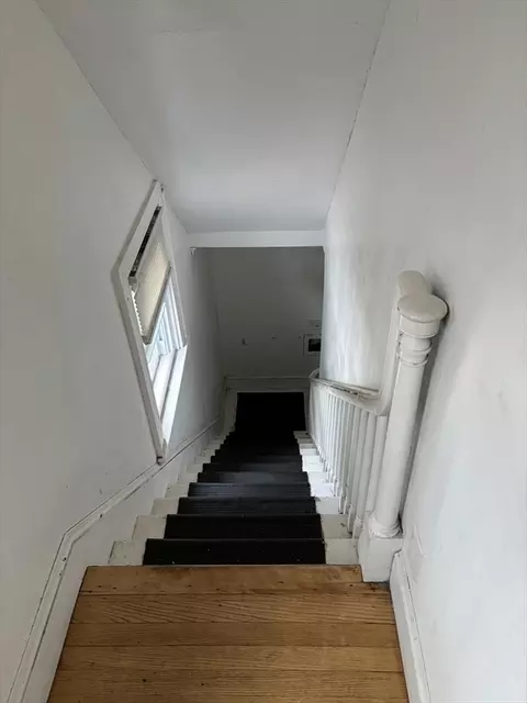 Entry Way - 40 Norfolk St, Springfield, MA 01109 photo 1 of 1
