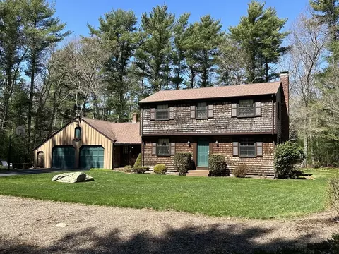 12 Wellington Ln, Duxbury, MA 02332