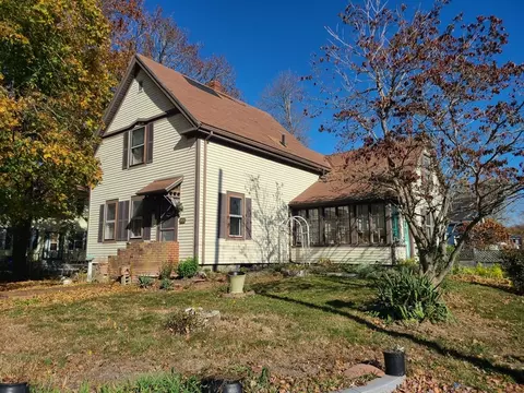 537 Union St, Rockland, MA 02370