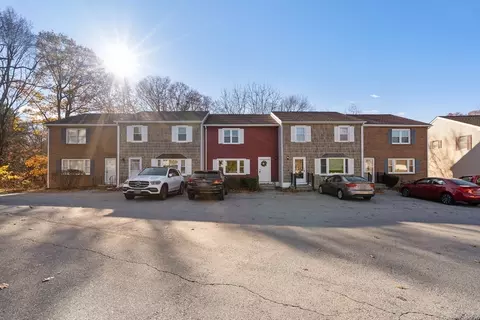27 Highcrest Park #27, Webster, MA 01570