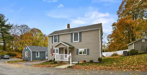 31 James St, Woburn, MA 01801
