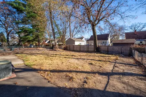 197 Pheland St, Springfield, MA 01109 photo 36
