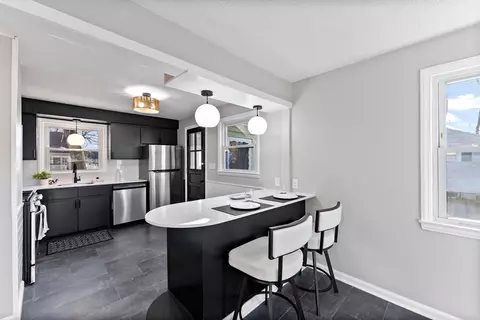 197 Pheland St, Springfield, MA 01109 photo 8