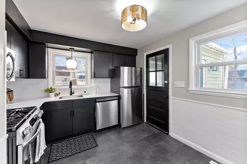 197 Pheland St, Springfield, MA 01109 photo 10