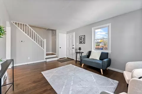 197 Pheland St, Springfield, MA 01109 photo 4