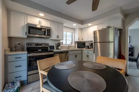 33 Fourth St, Worcester, MA 01602 photo 13
