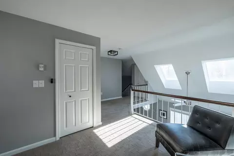 33 Fourth St, Worcester, MA 01602 photo 16