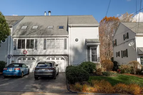 33 Fourth St, Worcester, MA 01602