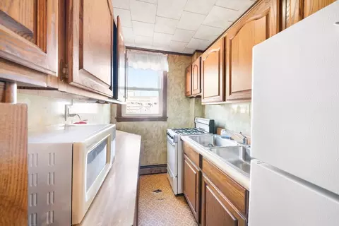 254 Division St, Fall River, MA 02721 photo 12